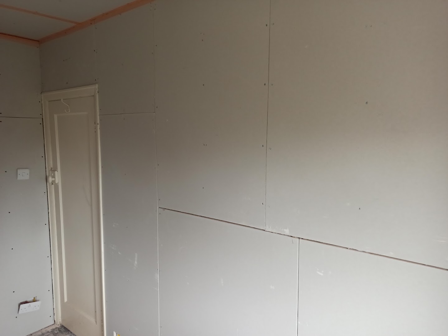 Jaime Hewitt Plastering Services — Photos 2